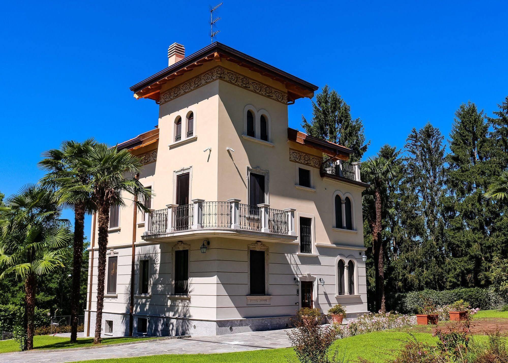 Villa Chiara B&B Biandronno Luaran gambar